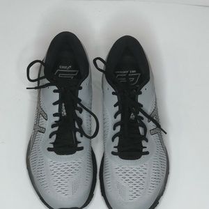 ASICS GEL-KAYANO 25, DUOMAX, FLYTEFOAM, MENS SIZE 10, GRAY/BLACK, LIGHTLY USED